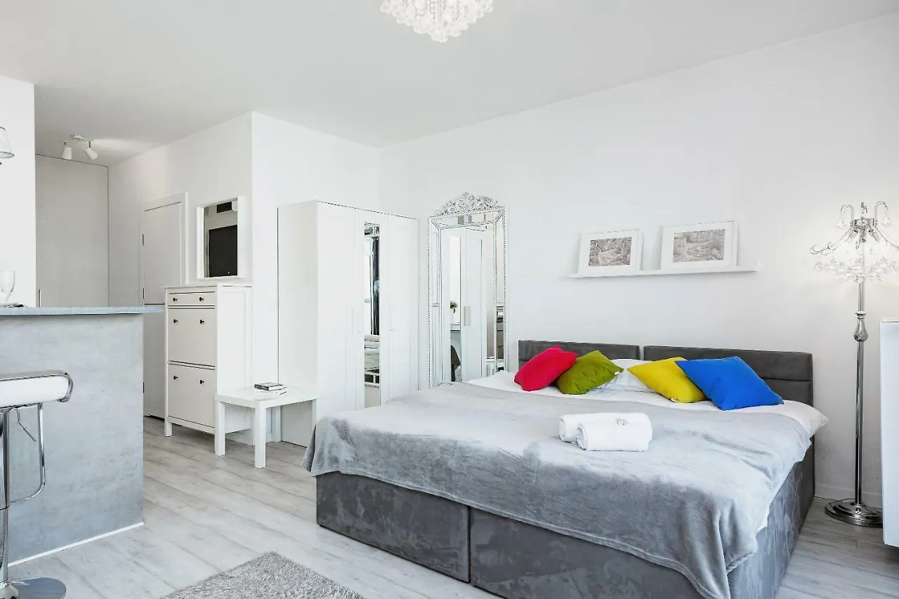 Apartment Moonlight2 By Renters contacts